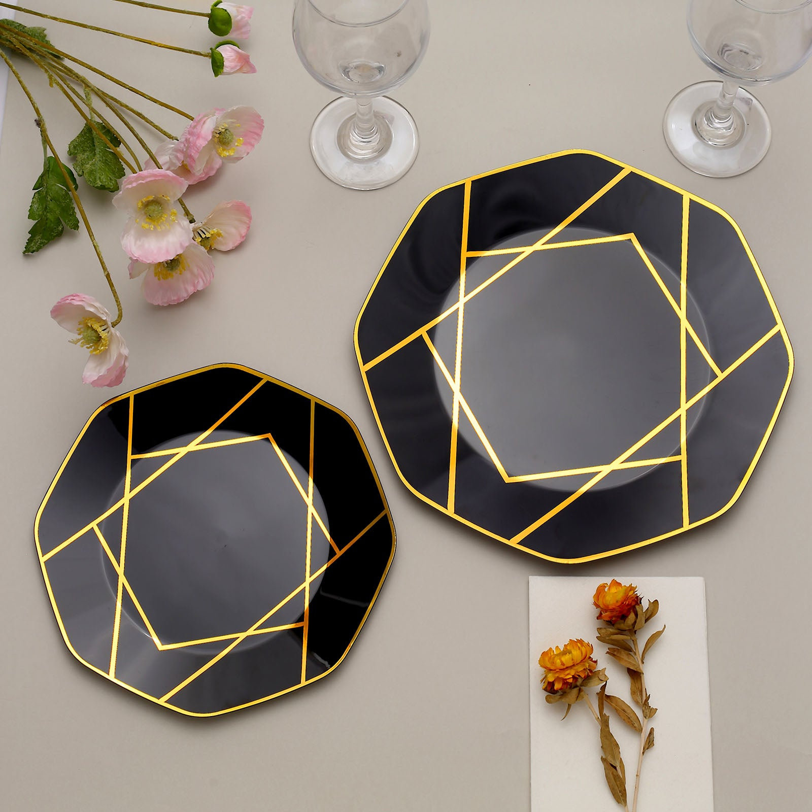 Black Geometric Dinner Plate with Gold Line Pattern - Image 4